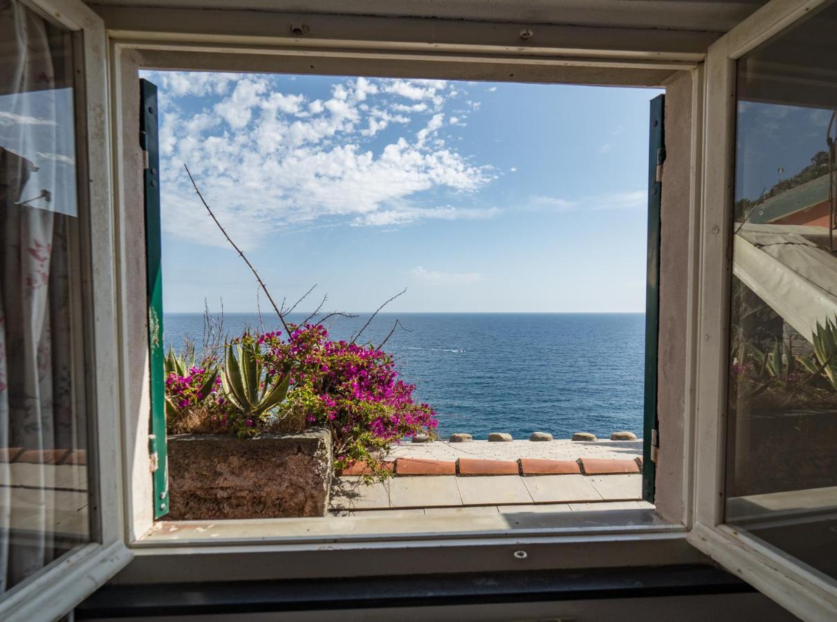 Refilea Sea View Tower Villa Вернацца Екстер'єр фото