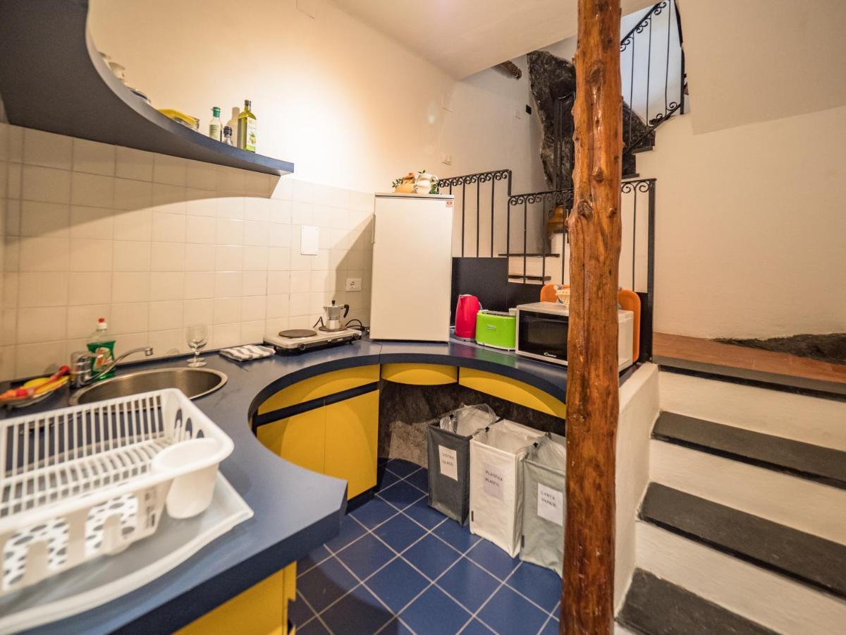Refilea Sea View Tower Villa Вернацца Екстер'єр фото